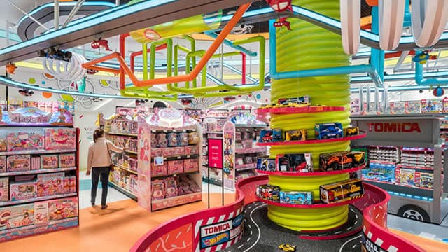 Hasbro MAGIC Business Is Booming: Can Marvel and Hobbit Extend Growth?