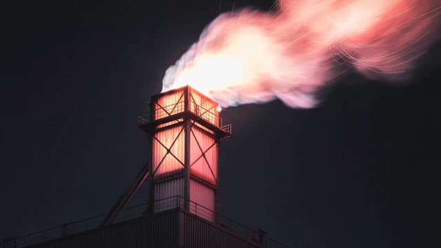 Is Nabors a Buy as Growth Improves While Leverage Stays Elevated?