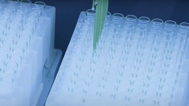 Merck exec says company is discussing use of COVID antiviral drug in Ebola response