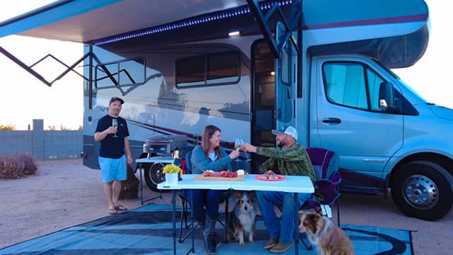 Winnebago (WGO) Reports Q1 Earnings: What Key Metrics Have to Say