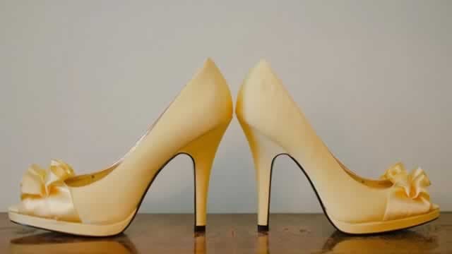 Designer Brands Guides For A Flat FY26 But Still Trades At 17x Adjusted Earnings