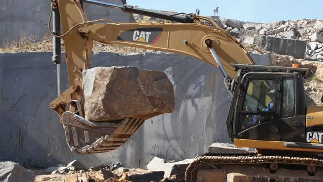 Is Alpha Metallurgical Resources Stock a Buy After a Director Scoops Up Shares Worth $6.7 Million?