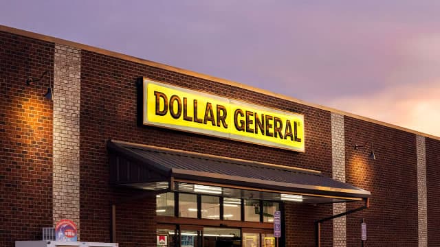 Here's Why Dollar General (DG) is a Strong Momentum Stock