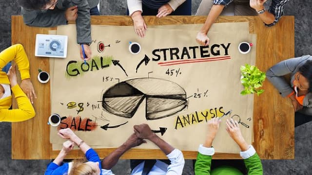 Booz Allen Hamilton (BAH) Stock Declines While Market Improves: Some Information for Investors