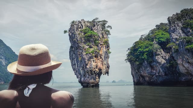 Soho House's $2.7 Billion Deal to Go Private Hits a Last-Minute Funding Snag