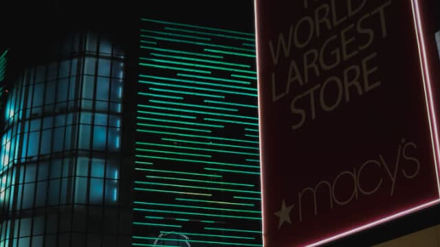 Macy's (M) Laps the Stock Market: Here's Why