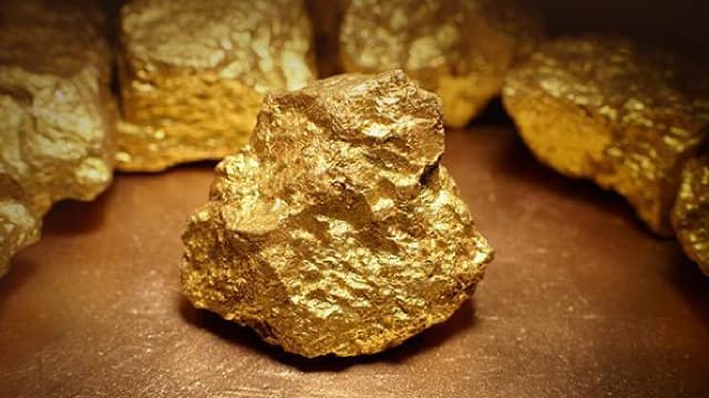 4 Top-Ranked Gold Stocks to Buy as Prices Hit Record Highs