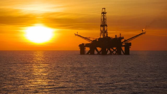 Valero Tests Key Line After Cracking Buy Point Following Refiner's Swing To Profit