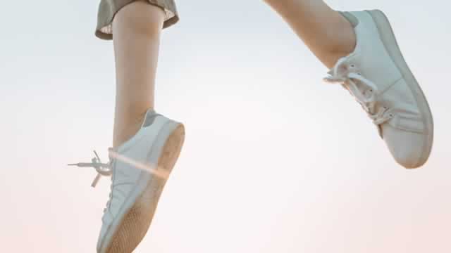 Investors Heavily Search Deckers Outdoor Corporation (DECK): Here is What You Need to Know