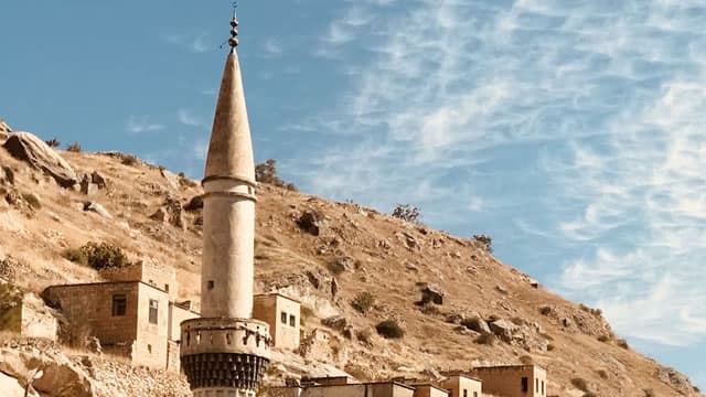 Ratings agency Moody's boosted Turkey's credit ratings, citing stabilizing and disinflationary central bank policy