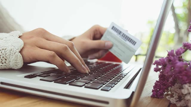 The 2 Best Retail Stocks to Buy and Hold No Matter What Tariffs Do