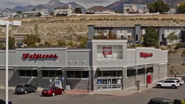 3 Things You Need to Know if You Buy Walgreens Stock Today