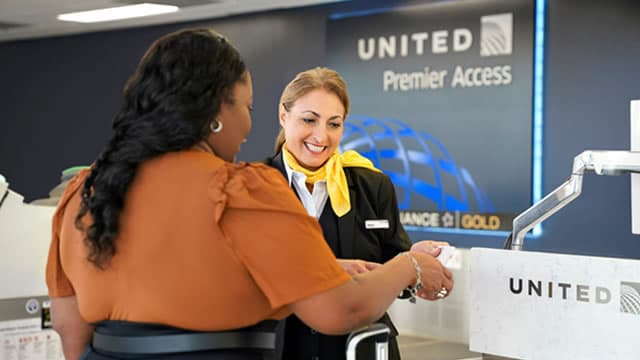 United Airlines' new upsell: Keeping other travelers out of the middle seat