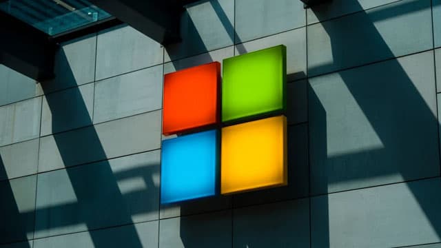 Reid Hoffman to Leave Microsoft's Board of Directors
