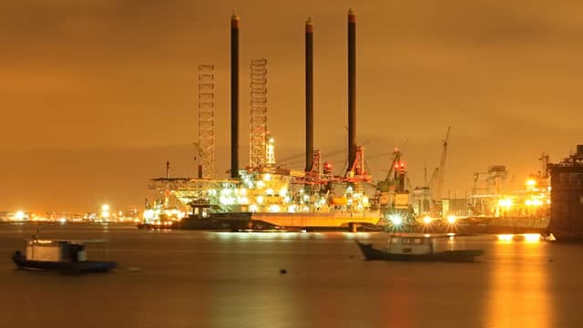 Buy This ETF Before the Empty Oil Tankers Reach U.S. Shores