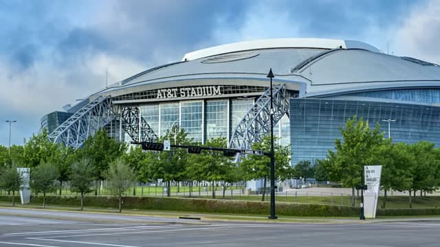 AT&T Inc. (T) Is a Trending Stock: Facts to Know Before Betting on It