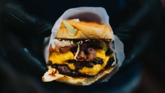 Shake Shack: Traffic And Unit Growth Support Buy, But Margins Still Need To Catch Up