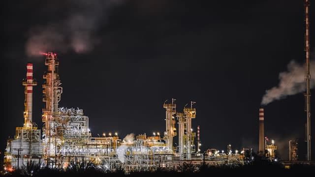 Oil flat as chances of US strike on Iran recedes