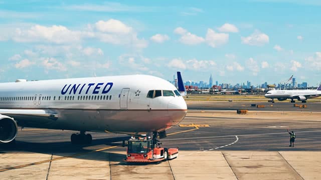 United Airlines (UAL) Exceeds Market Returns: Some Facts to Consider