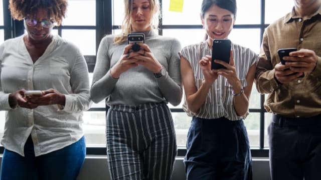 KT Corporation vs. AT&T: Which Telecom Stock Is the Better Pick?