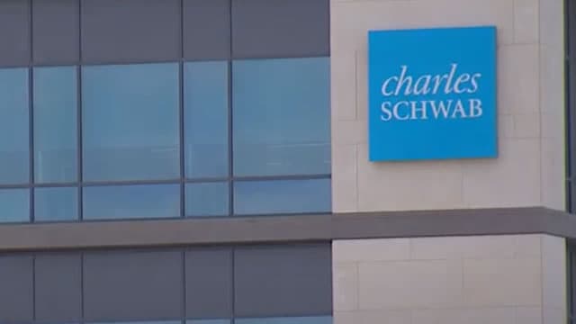 The Retail Trading Boom Is Back. Charles Schwab Is Quietly Cashing In.