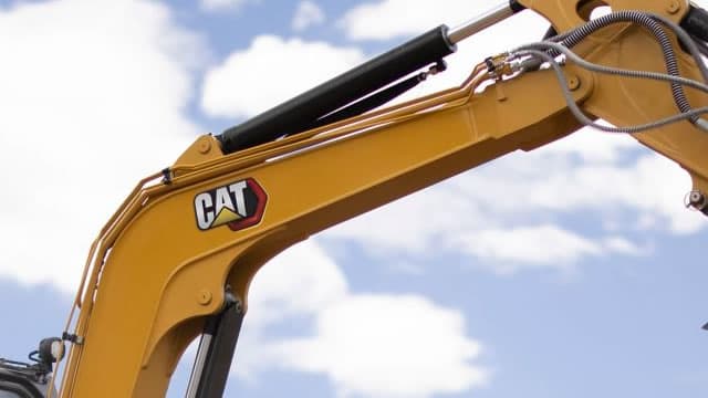 Caterpillar Rallies 59% Amid AI Trade Boost, Offers Buy Point