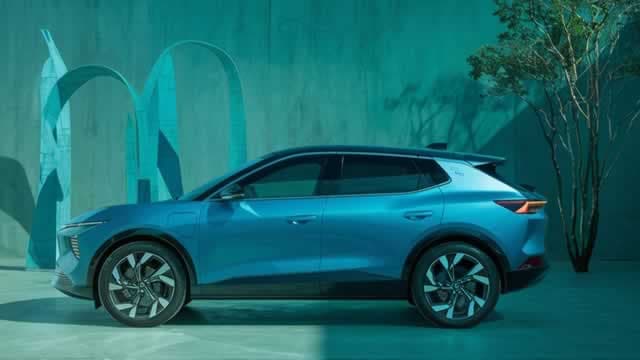 Will CarMax (KMX) Beat Estimates Again in Its Next Earnings Report?