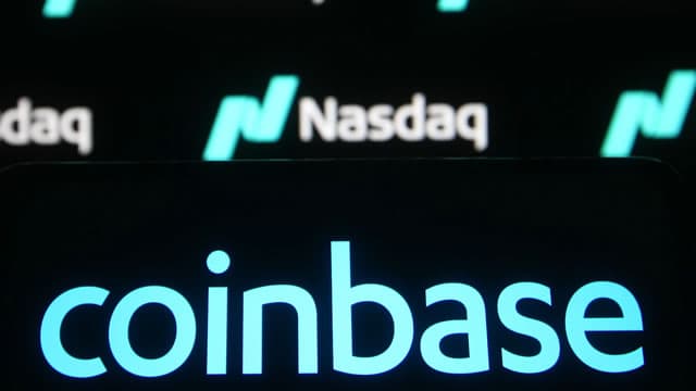 Coinbase Faces Regulatory Roadblocks but Eyes Strong 2026