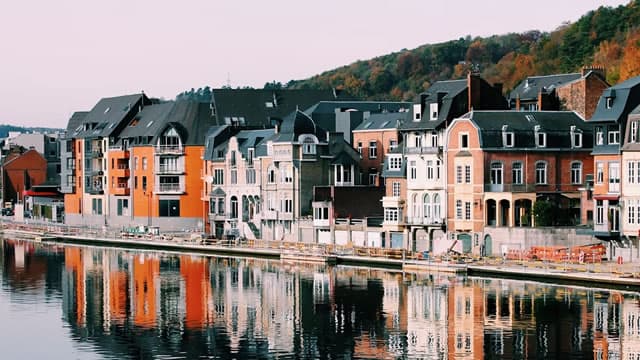 Trump announces significant 30% tariffs against Mexico, EU to begin next month