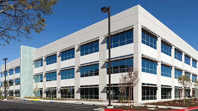 Gladstone Commercial (GOOD) Stock Declines While Market Improves: Some Information for Investors