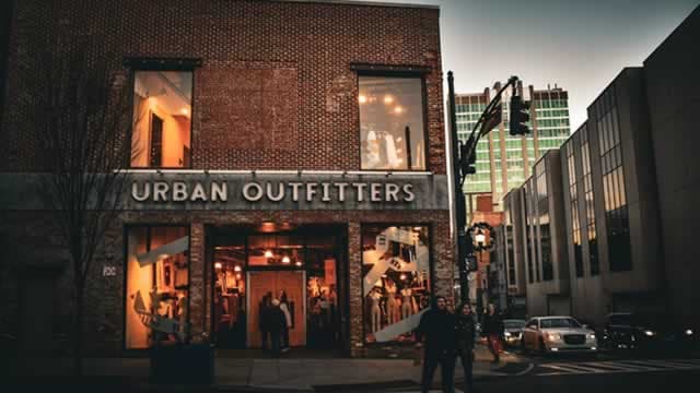 URBN Q1 Earnings Beat Estimates on Strong Retail & Subscription Growth