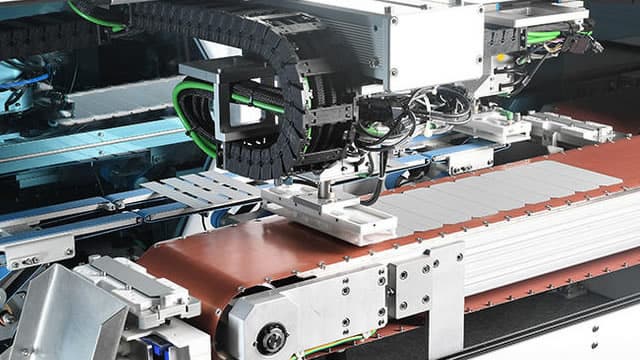 Is Applied Materials (AMAT) Outperforming Other Computer and Technology Stocks This Year?