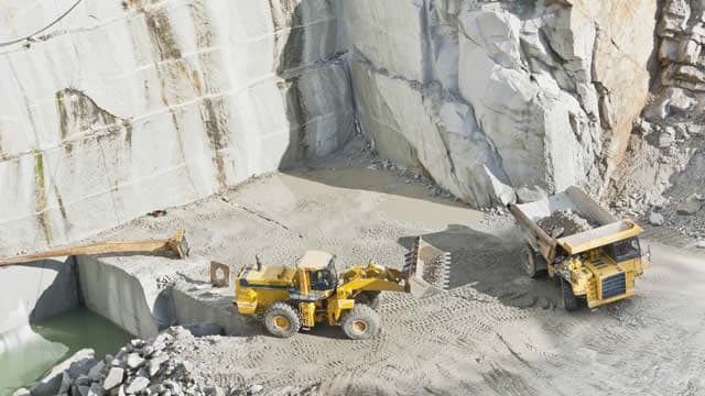 Best Momentum Stocks to Buy for Nov. 25