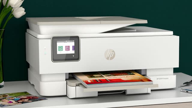 HP Delivers Surprise Beat but Signals Trouble Ahead as Memory Costs Double