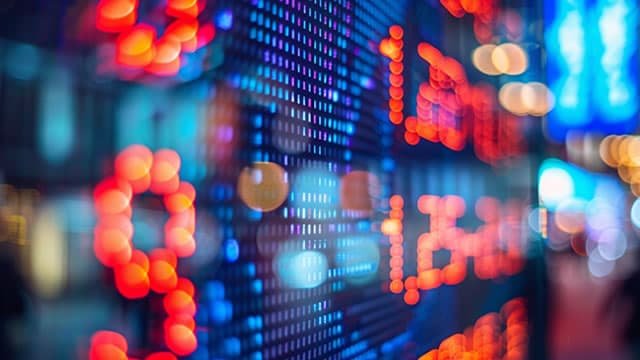 Want To Retire Early? Two 8%+ Yielders Powered By Compound Interest