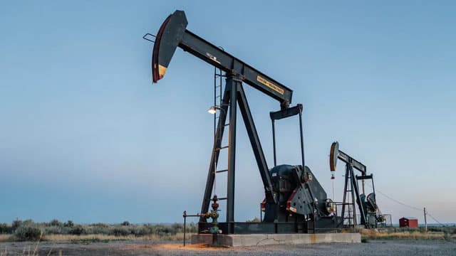 Ovintiv Stock Up 62% in a Year: Should Investors Buy or Hold?