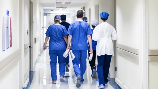 UnitedHealth Group Incorporated (UNH) Is a Trending Stock: Facts to Know Before Betting on It