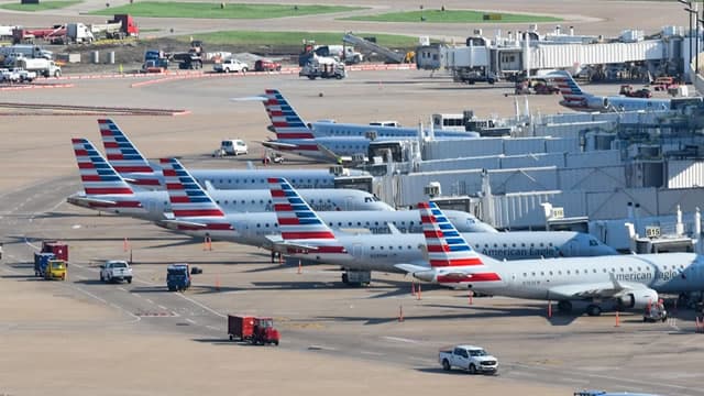American Airlines (AAL) Rises Higher Than Market: Key Facts