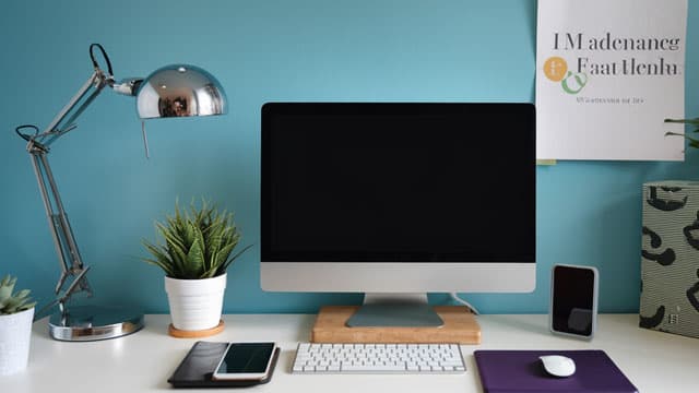 Fabrinet (FN) is a Great Momentum Stock: Should You Buy?