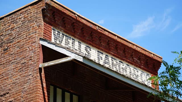 Wells Fargo Q3 Earnings Call Highlights Higher Interest Income Outlook