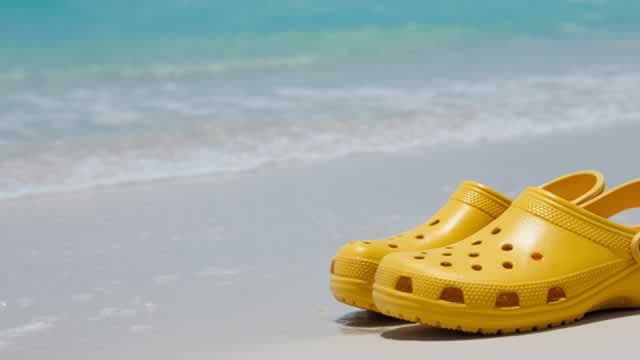 Crocs' Brand Strength and Product Innovation to Bolster Growth