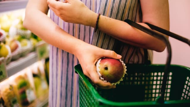 Struggling Grocery Stock Could Continue to Chop Lower