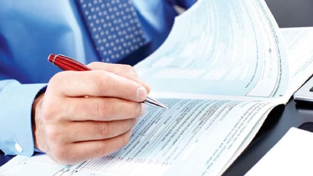 $1 Trillion Holiday Season Sales Haul: ETFs to Gain Momentum