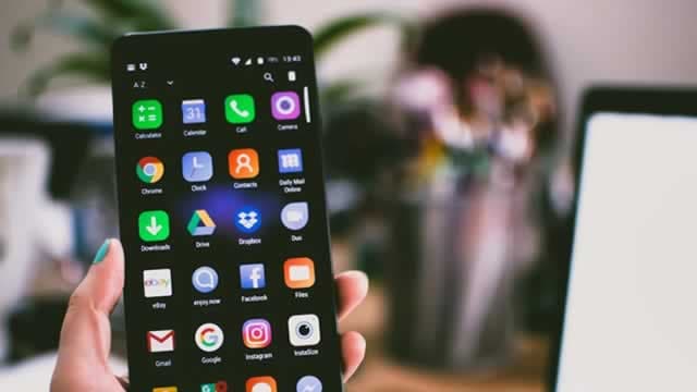 2 Tech Stocks You Can Buy and Hold for the Next Decade