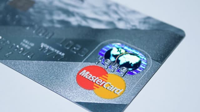 Mastercard Snags Crypto License as Stablecoin Race Becomes Compliance War