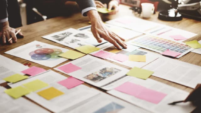 ESNT or BRK.B: Which Is the Better Value Stock Right Now?