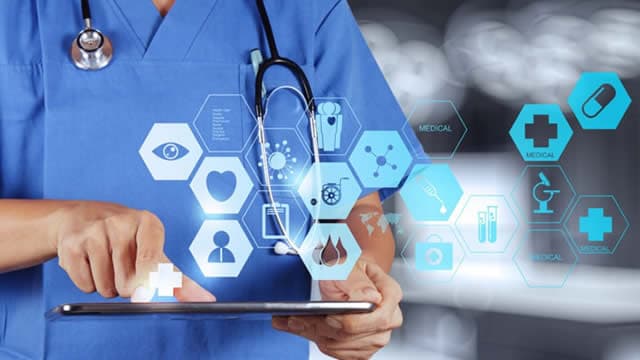 ISRG vs. MDT: Which MedTech Stock Is a Better Bet Now?