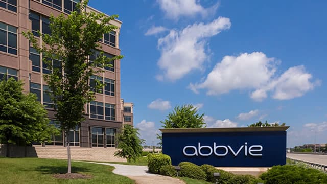AbbVie to invest $380 million to expand US manufacturing in Illinois