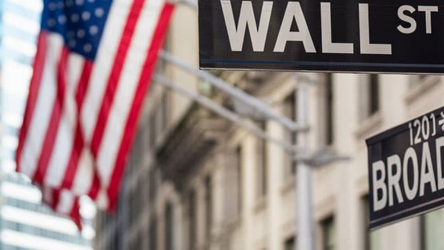 Trump Official Buys ETF Version of 'Keep Your Enemies Closer'