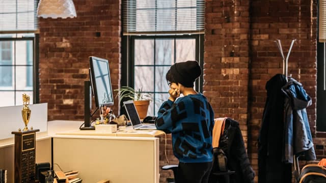 Can HubSpot's Complete Digital Marketing System Boost Its Profits?